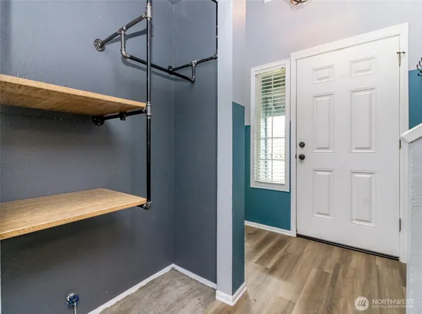 $3,200 | 124 Jewell Street, Enumclaw, WA 98022
