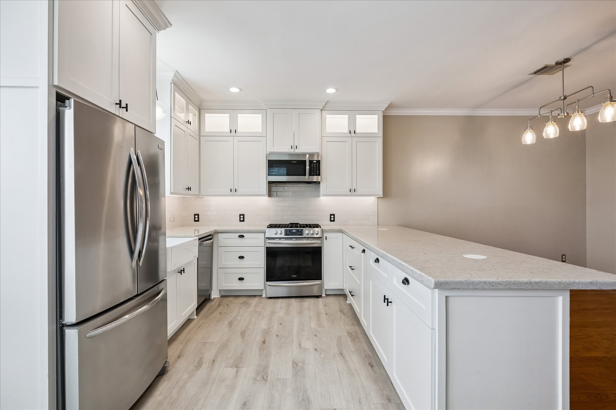 3001 Austin Street Houston, TX 77004 - Photo 3 of 26 Beautiful kitchen with stainless steel appliances.