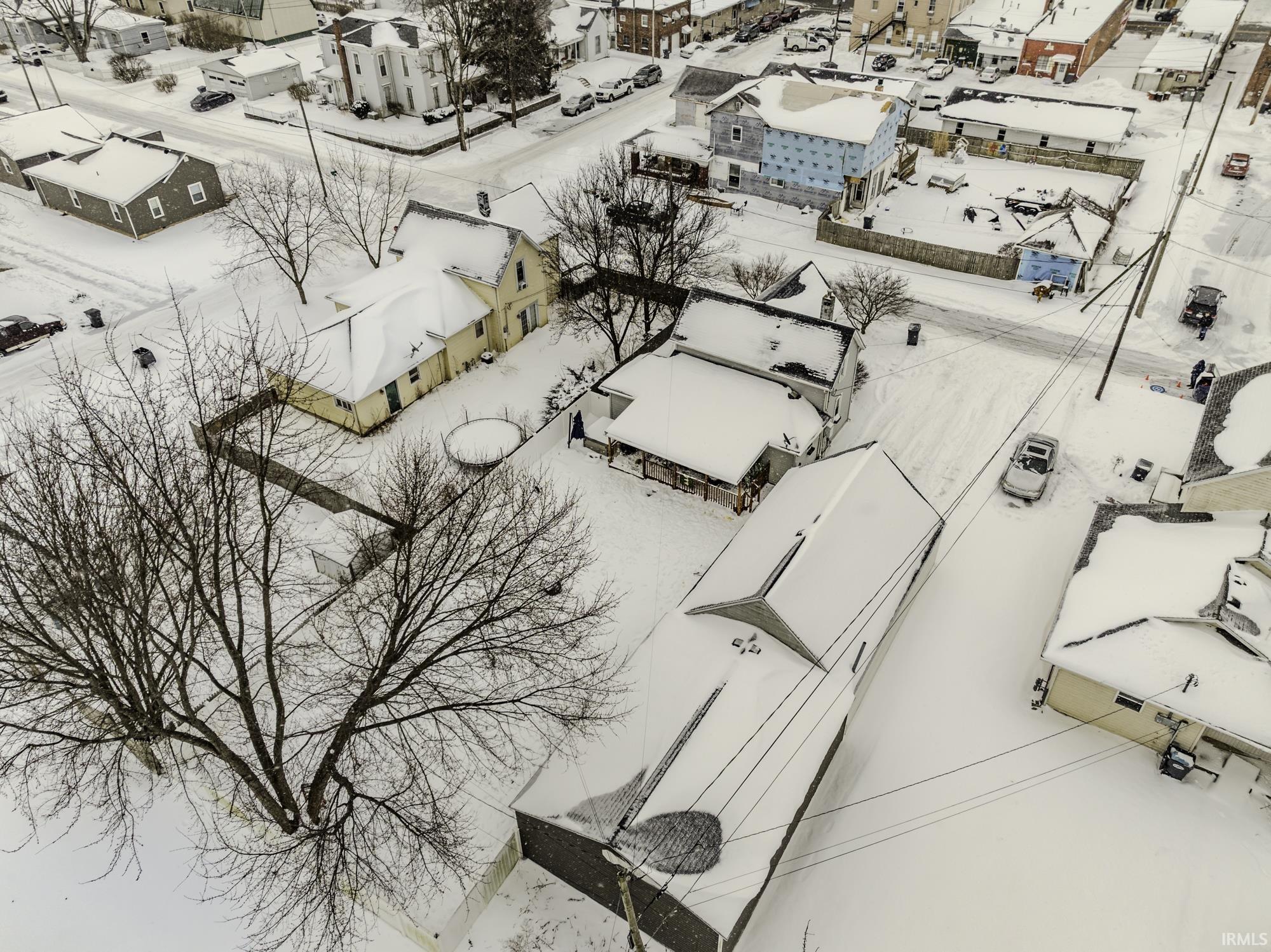216 Cedar Street Albany, IN 47320 - Photo 4 of 36