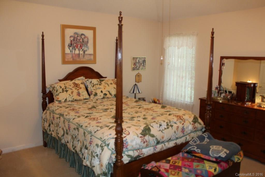 7413 Reedy Creek Road Charlotte, NC 28215 - Photo 14 of 19