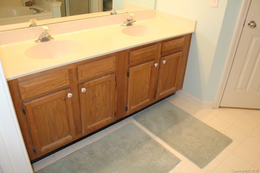 7413 Reedy Creek Road Charlotte, NC 28215 - Photo 15 of 19