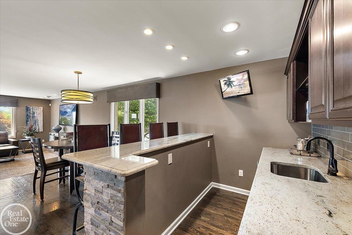 49572 Compass Point Drive New Baltimore, MI 48047 - Photo 24 of 76