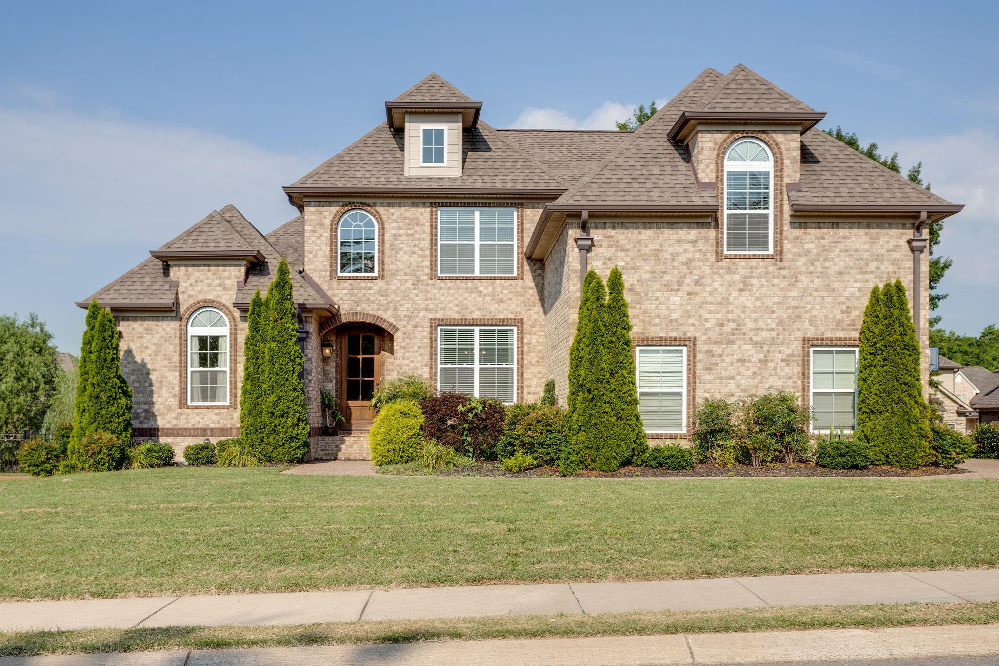 Welcome Home  to Autumn Ridge. 4 sides brick home.  Sidewalks throughout neighborhood.