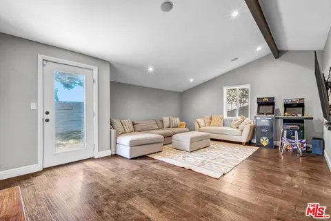$2,650,000 | 12233 Malone Street, Los Angeles, CA 90066