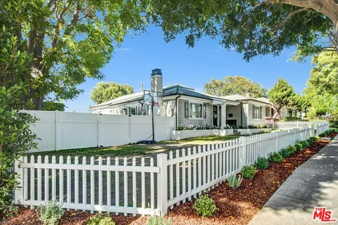 $2,650,000 | 12233 Malone Street, Los Angeles, CA 90066