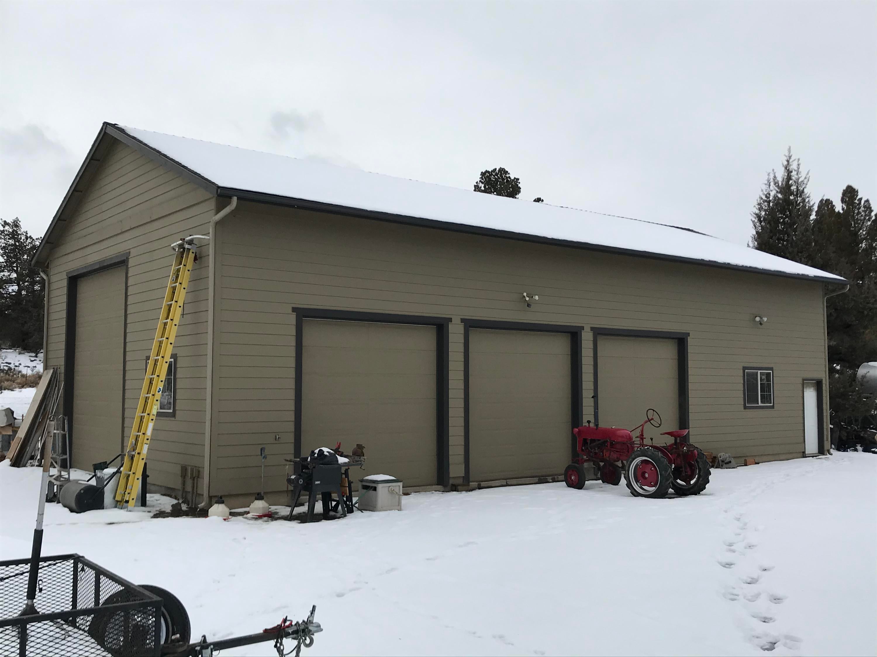 64281 Deschutes Market Road Bend, OR 97701 - Photo 24 of 43 30x60 Shop with RV Parking