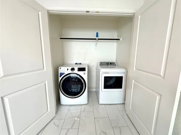 $1,675 | 216 Star Pass, Jarrell, TX 76537