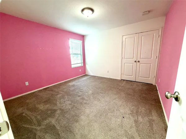 $1,675 | 216 Star Pass, Jarrell, TX 76537