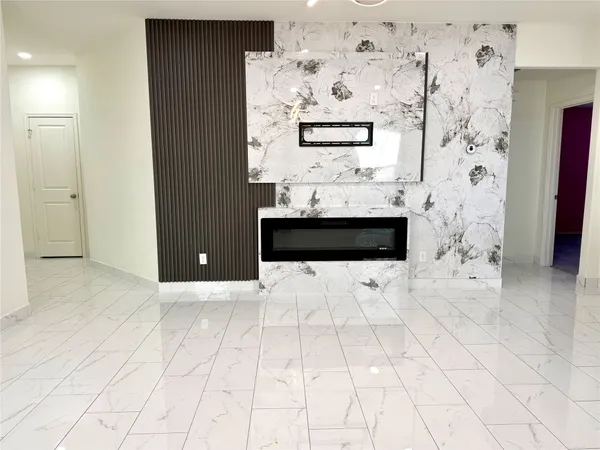 $1,675 | 216 Star Pass, Jarrell, TX 76537