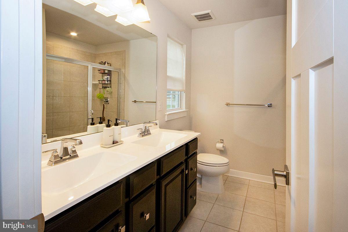 69 Circle Drive Sicklerville, NJ 08081 - Photo 18 of 38 Master Bathroom