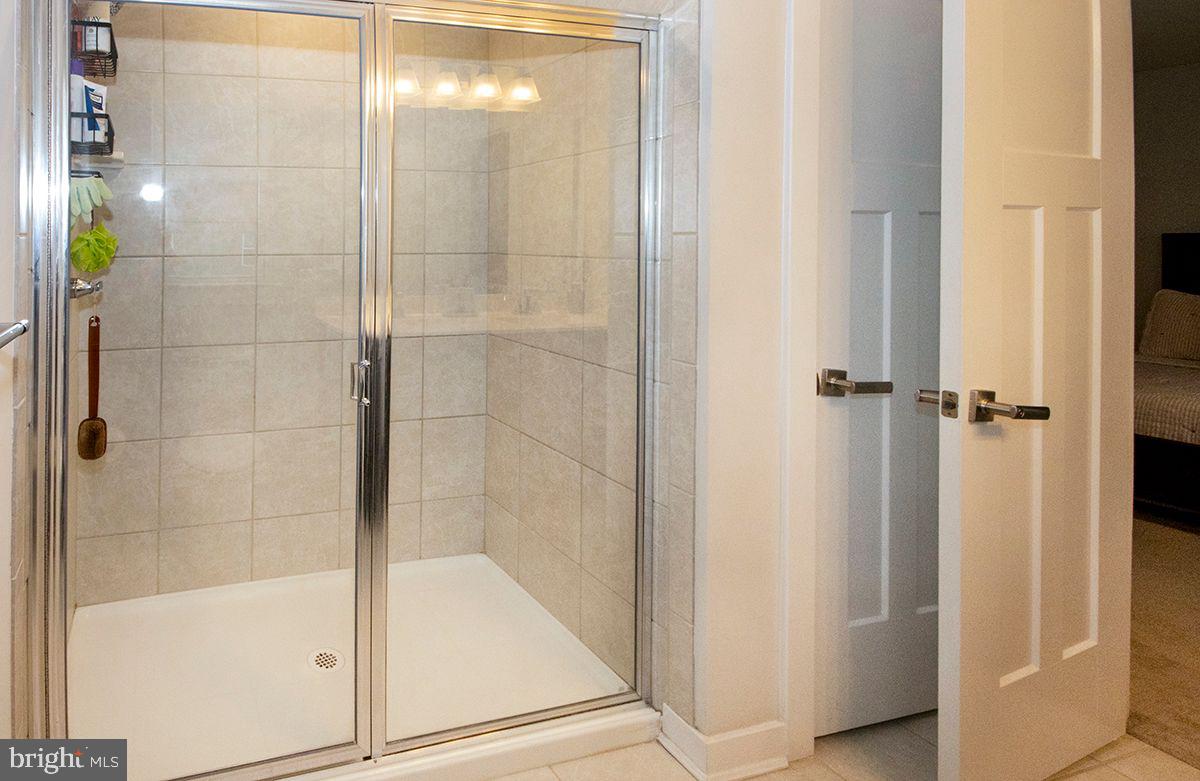 69 Circle Drive Sicklerville, NJ 08081 - Photo 19 of 38 Master Bathroom