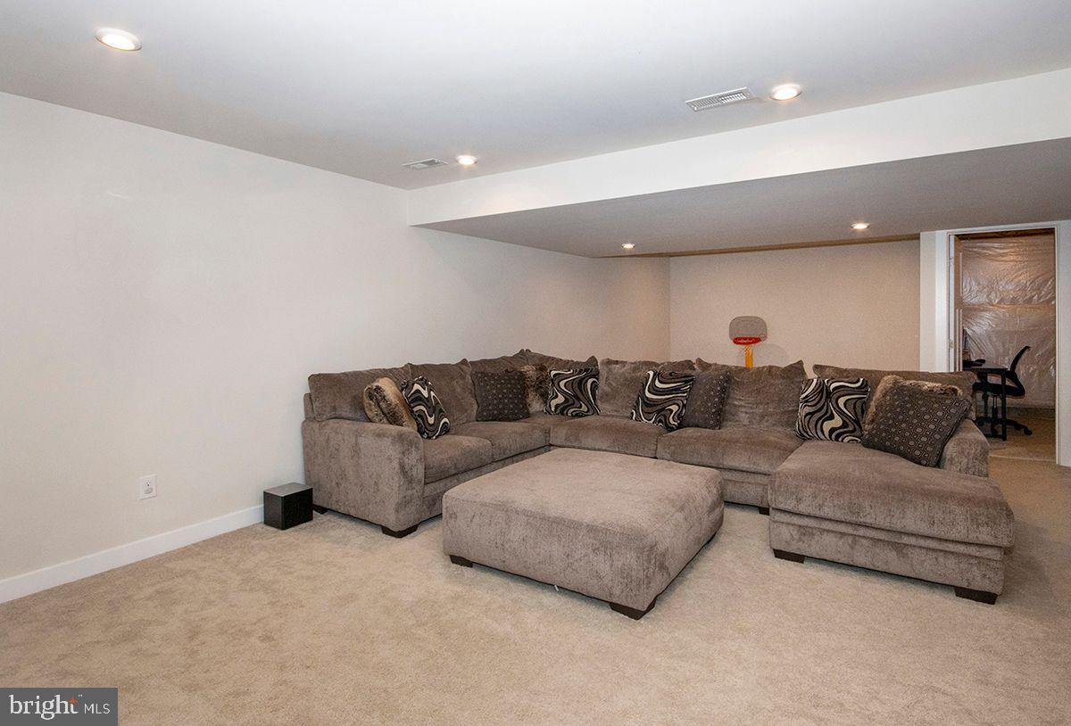 69 Circle Drive Sicklerville, NJ 08081 - Photo 28 of 38 Finished Basement: Recessed Ltg