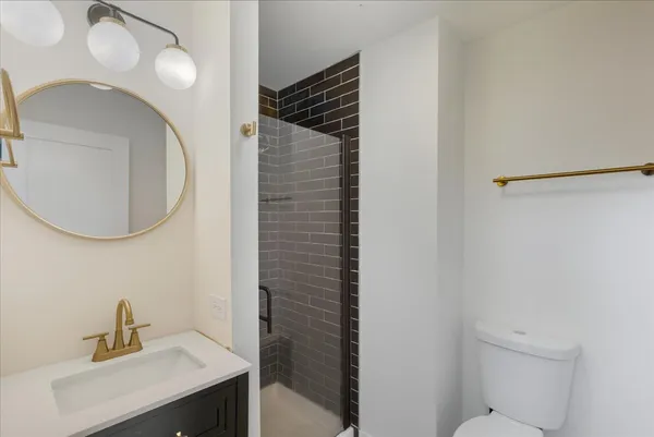 $2,200 | 1322 West Ohio Street, Unit 2R, Chicago, IL 60642