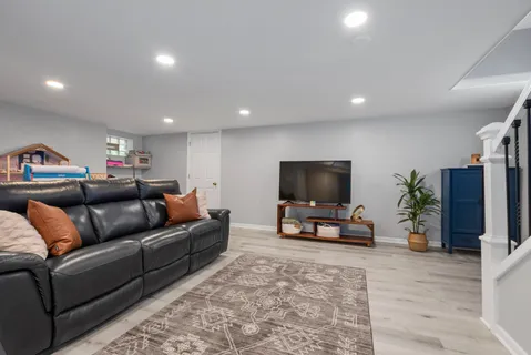 $449,000 | 10831 South Longwood Drive, Chicago, IL 60643