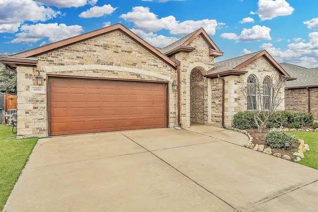 $327,500 | 6956 Big Wichita Drive, Fort Worth, TX 76179