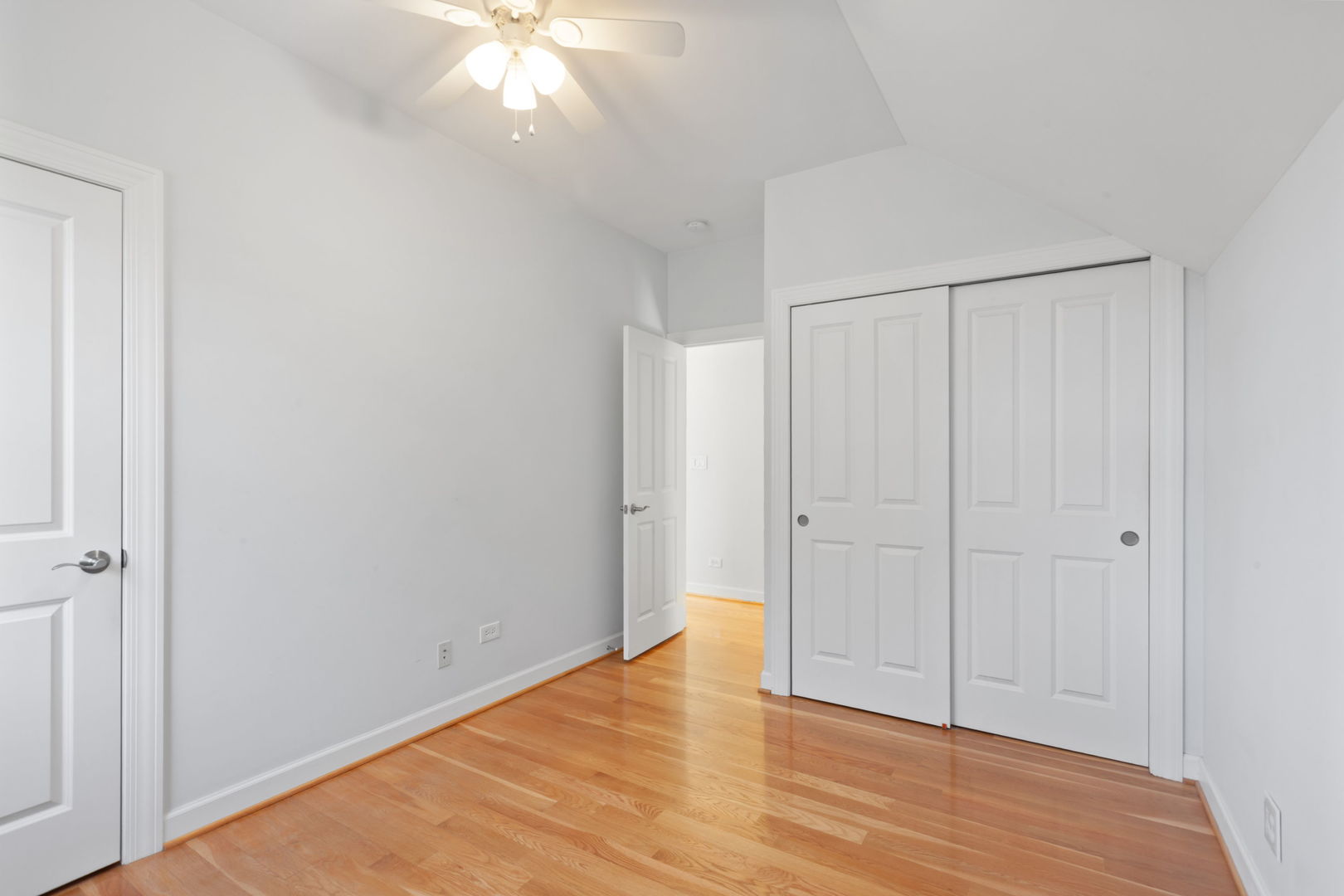 5333 Fairview Avenue Downers Grove, IL 60515 - Photo 12 of 28