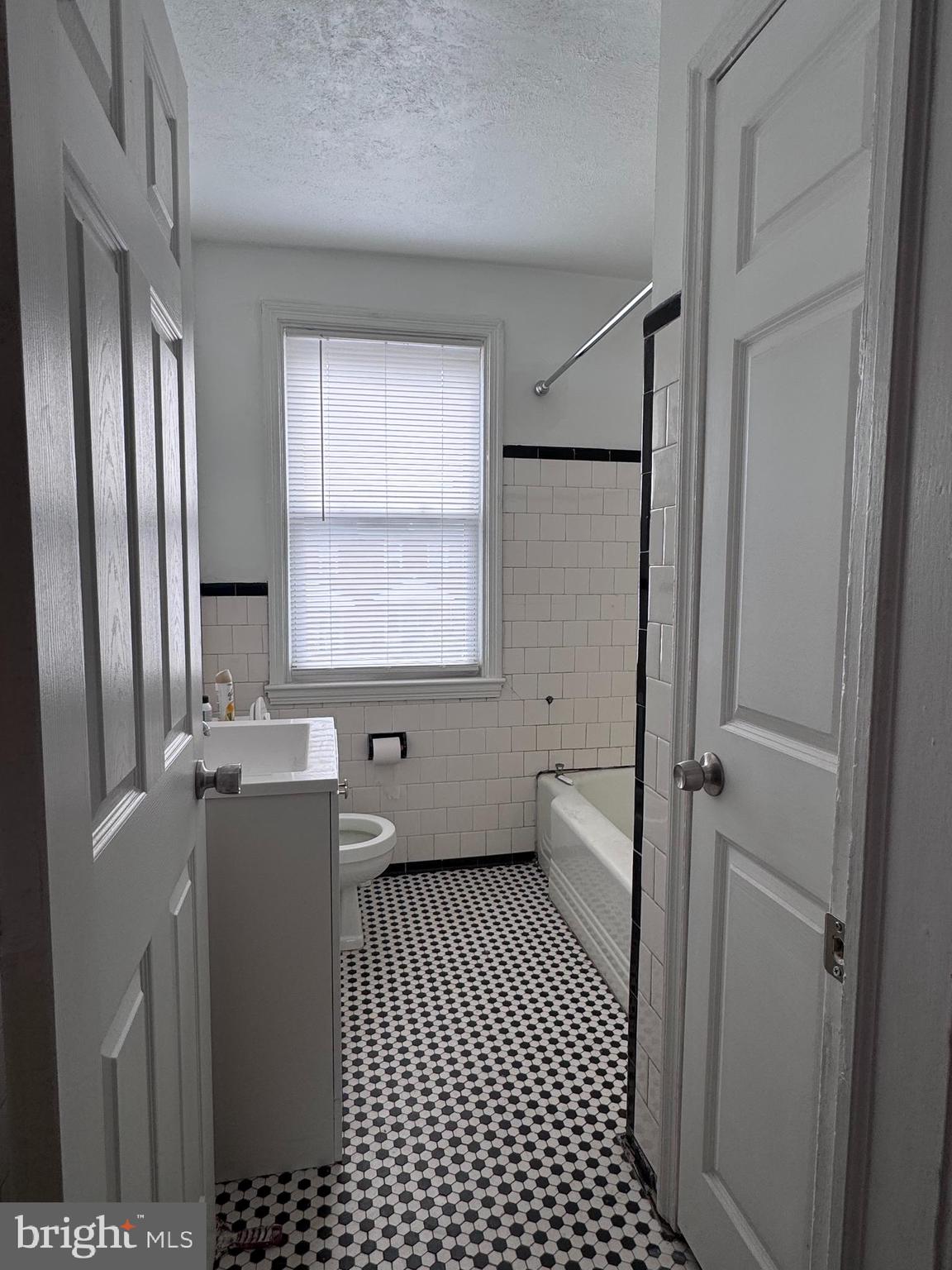 3906 Grantley Road Baltimore, MD 21215 - Photo 11 of 15 Gallery Image 11