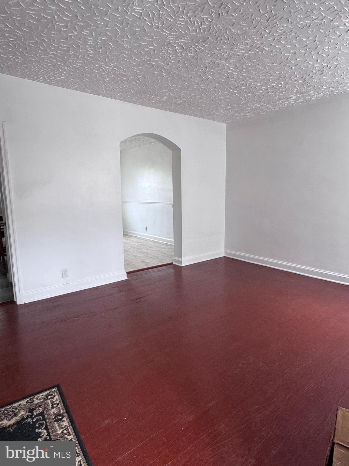 3906 Grantley Road Baltimore, MD 21215 - Photo 2 of 15 Living Room