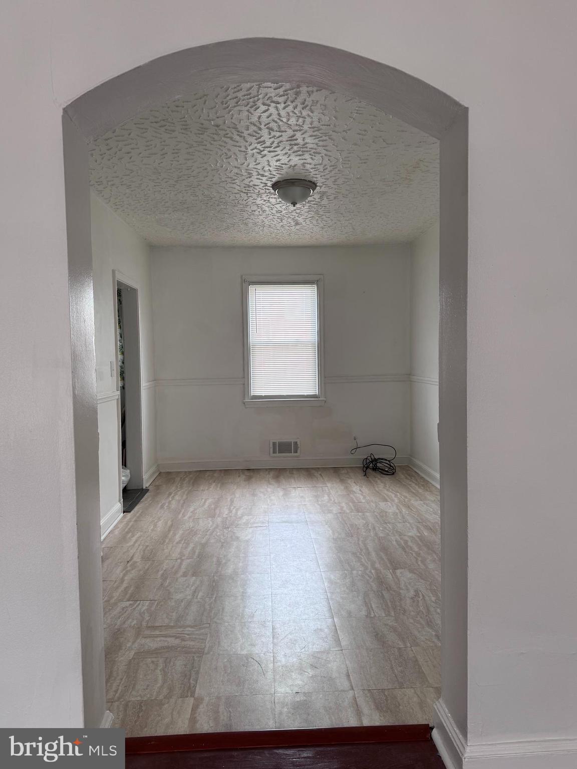 3906 Grantley Road Baltimore, MD 21215 - Photo 4 of 15 Dining Room