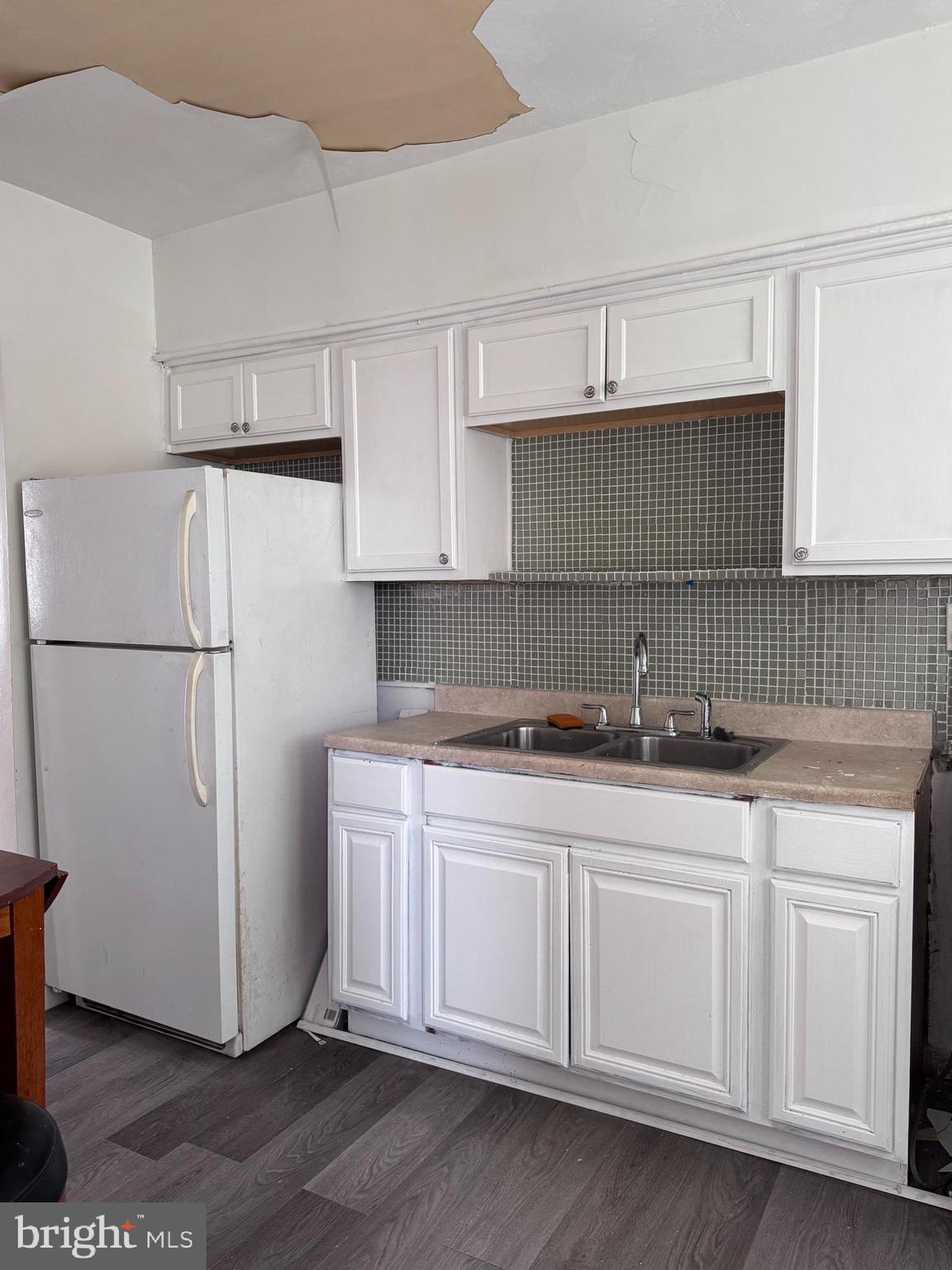 3906 Grantley Road Baltimore, MD 21215 - Photo 5 of 15 Kitchen