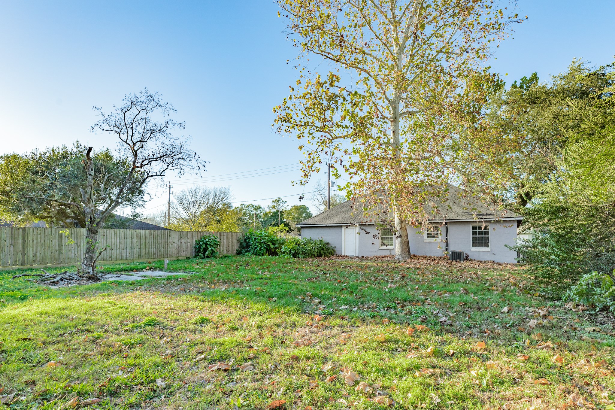 711 West Kyle Road Clute, TX 77531 - Photo 11 of 11