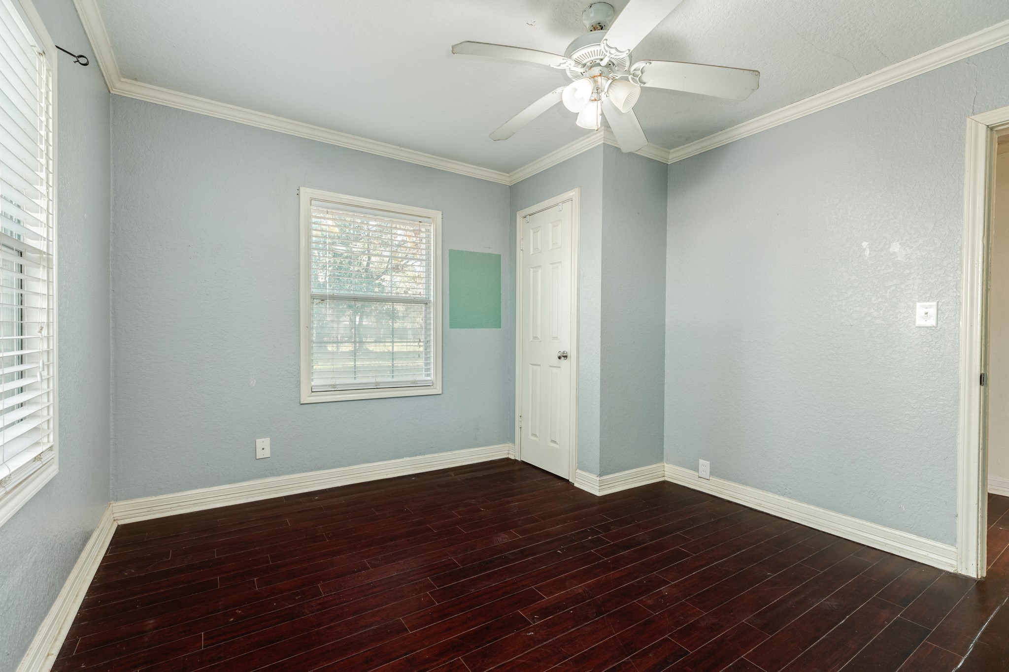 711 West Kyle Road Clute, TX 77531 - Photo 8 of 11