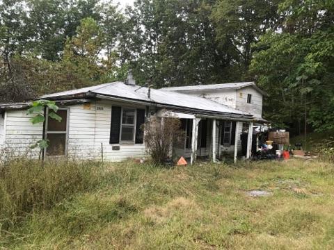 2038 Pinecrest Road Jacksboro, TN 37757 - Photo 1 of 11 IMG953244