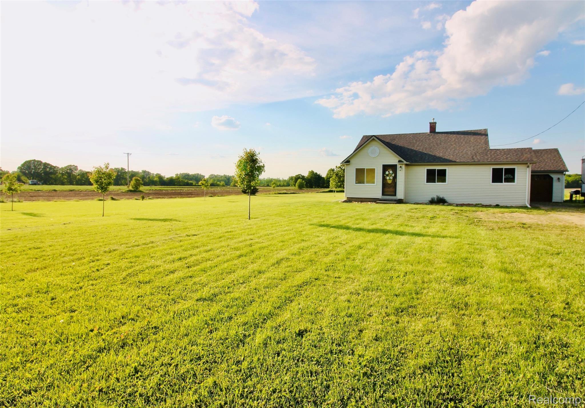 11250 West Bristol Road Lennon, MI 48449 - Photo 17 of 20 CF92B69C-DE5E-419B-AEB4-7D1FC9210FCC_1_201_a.jpeg
