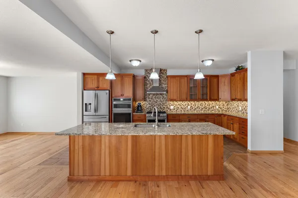 $1,150,000 | 438 Wildwood Road, Mahtomedi, MN 55115