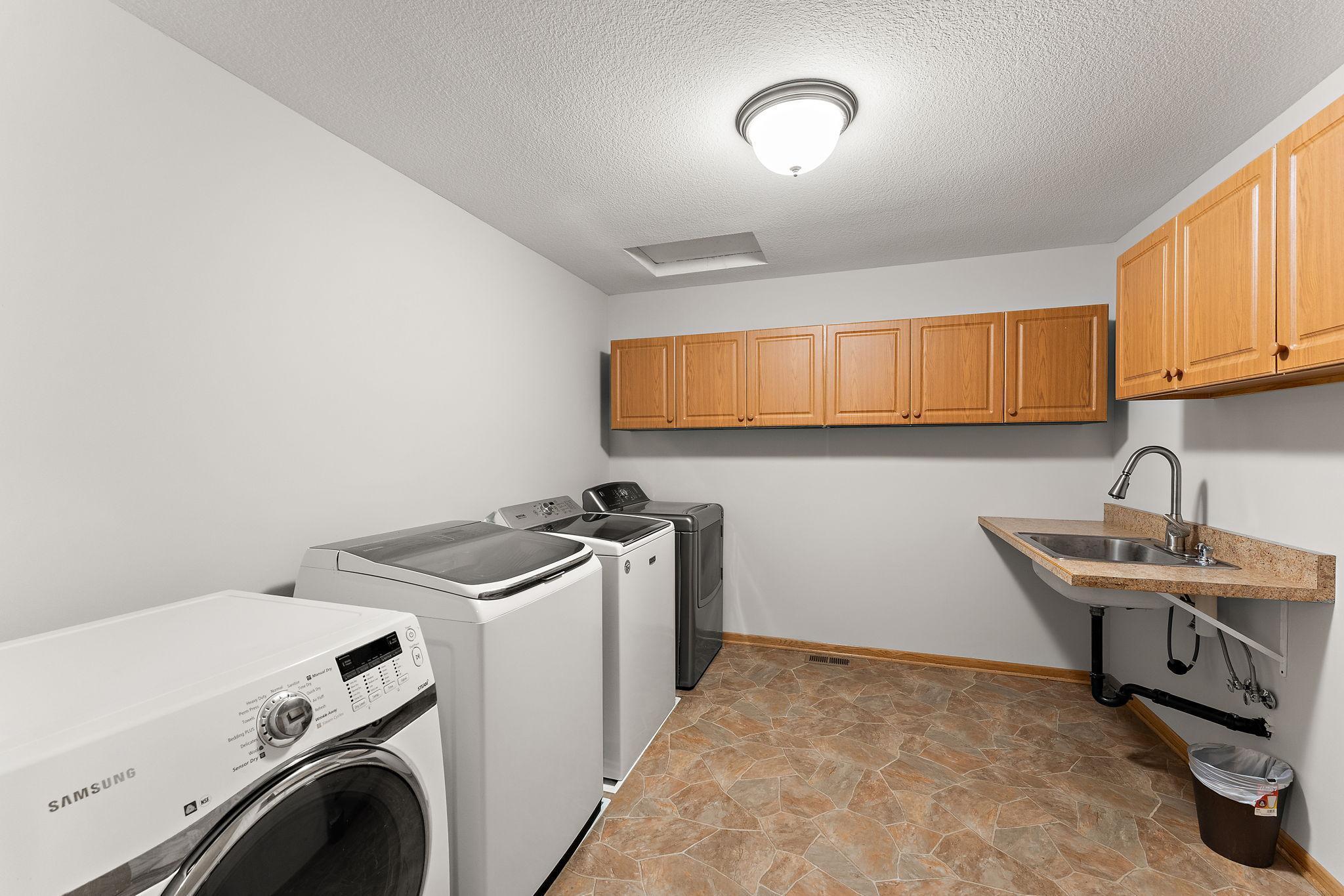 438 Wildwood Road Mahtomedi, MN 55115 - Photo 15 of 65