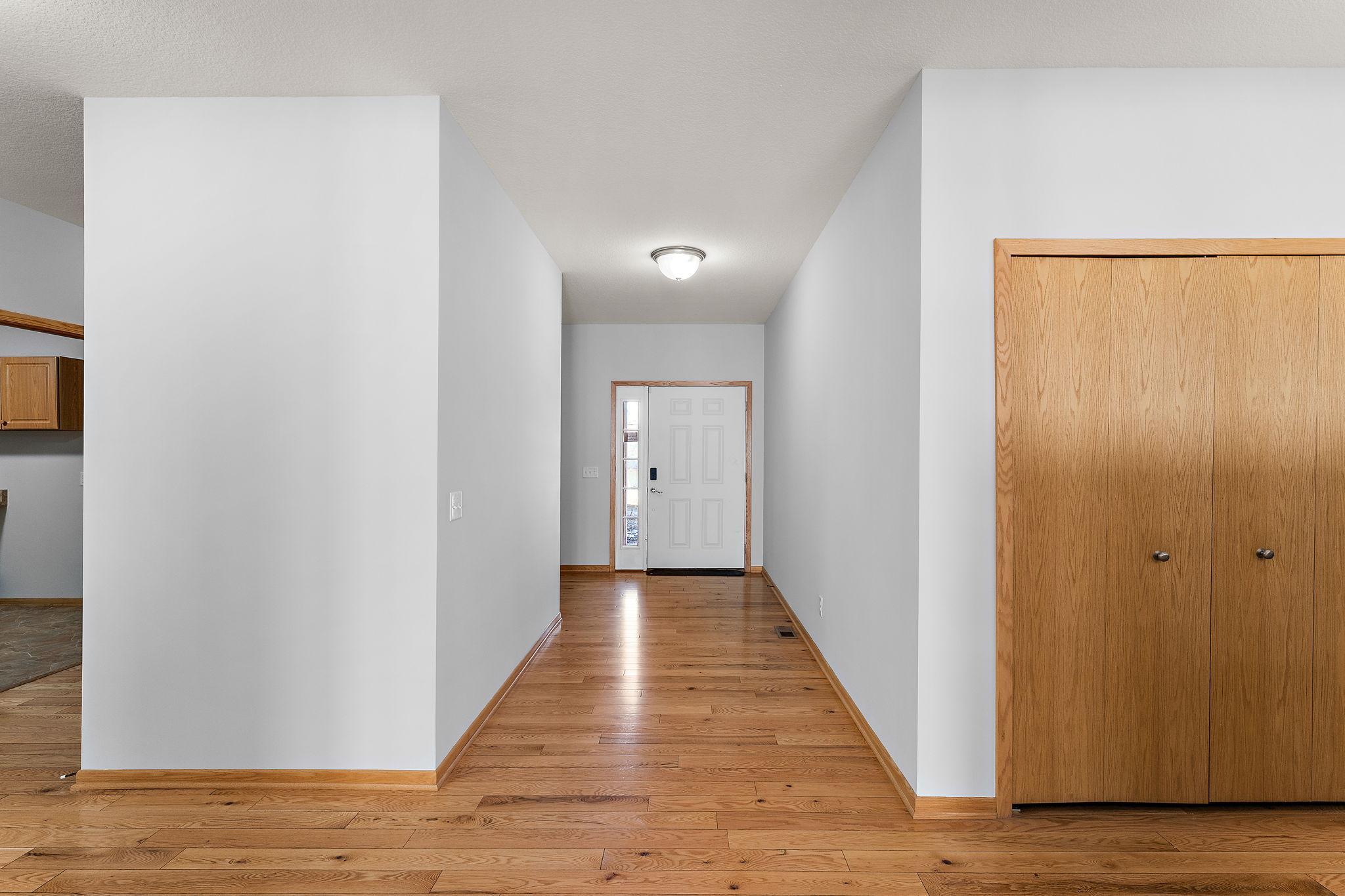 438 Wildwood Road Mahtomedi, MN 55115 - Photo 22 of 65