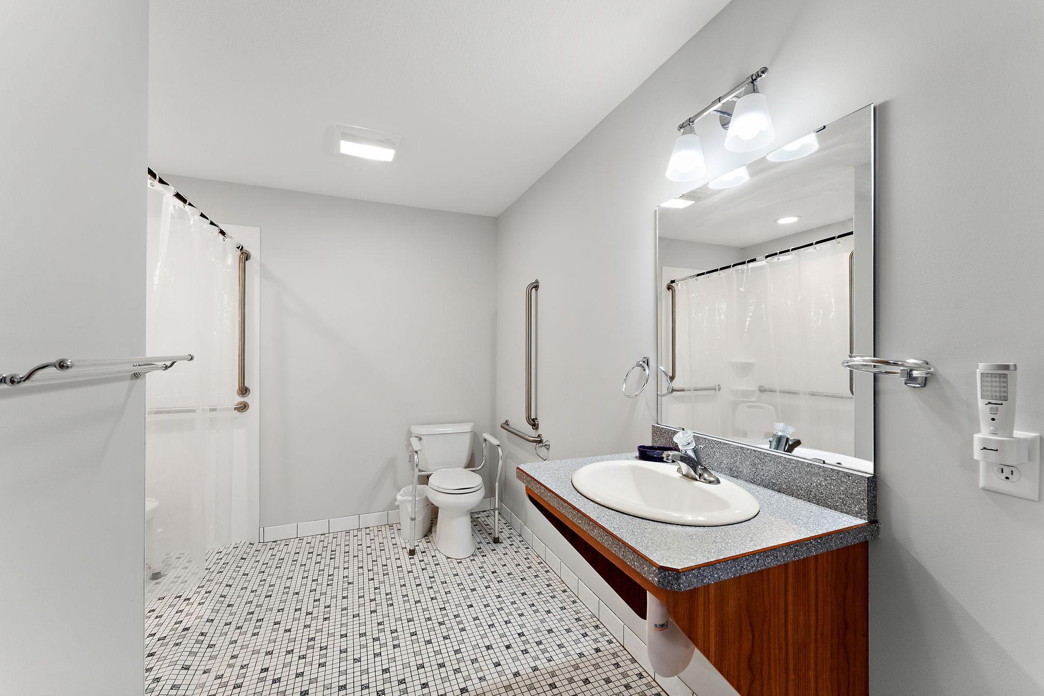 438 Wildwood Road Mahtomedi, MN 55115 - Photo 28 of 65