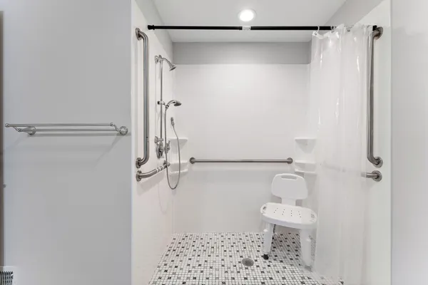 $1,150,000 | 438 Wildwood Road, Mahtomedi, MN 55115