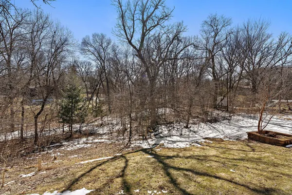 $1,150,000 | 438 Wildwood Road, Mahtomedi, MN 55115