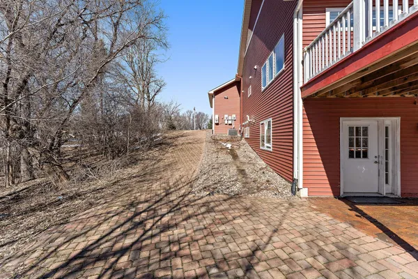 $1,150,000 | 438 Wildwood Road, Mahtomedi, MN 55115