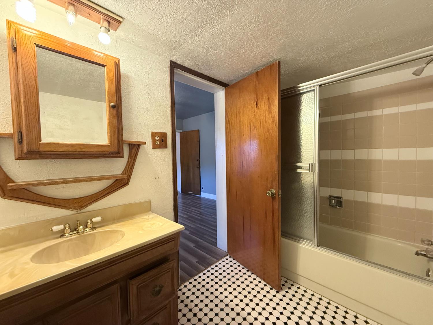 1104 Beverly Drive Modesto, CA 95351 - Photo 11 of 20