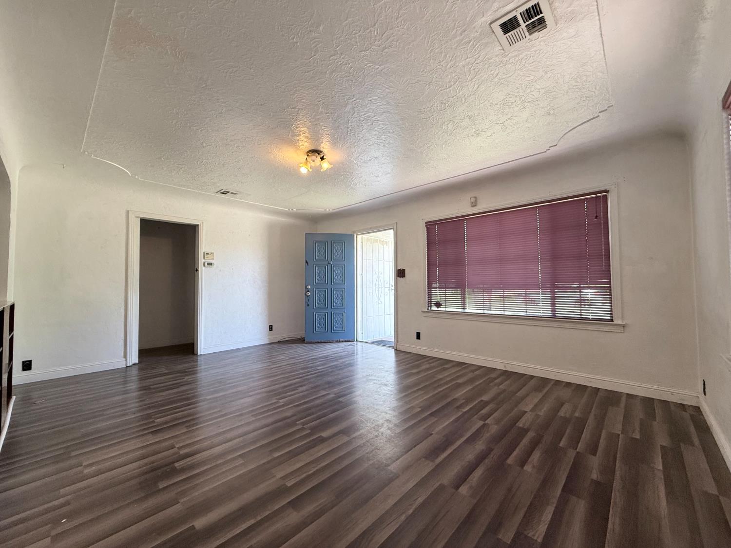 1104 Beverly Drive Modesto, CA 95351 - Photo 4 of 20