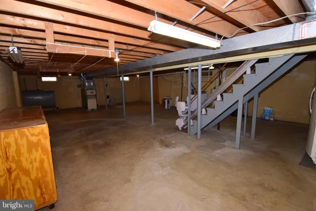a view of a storage & utility room