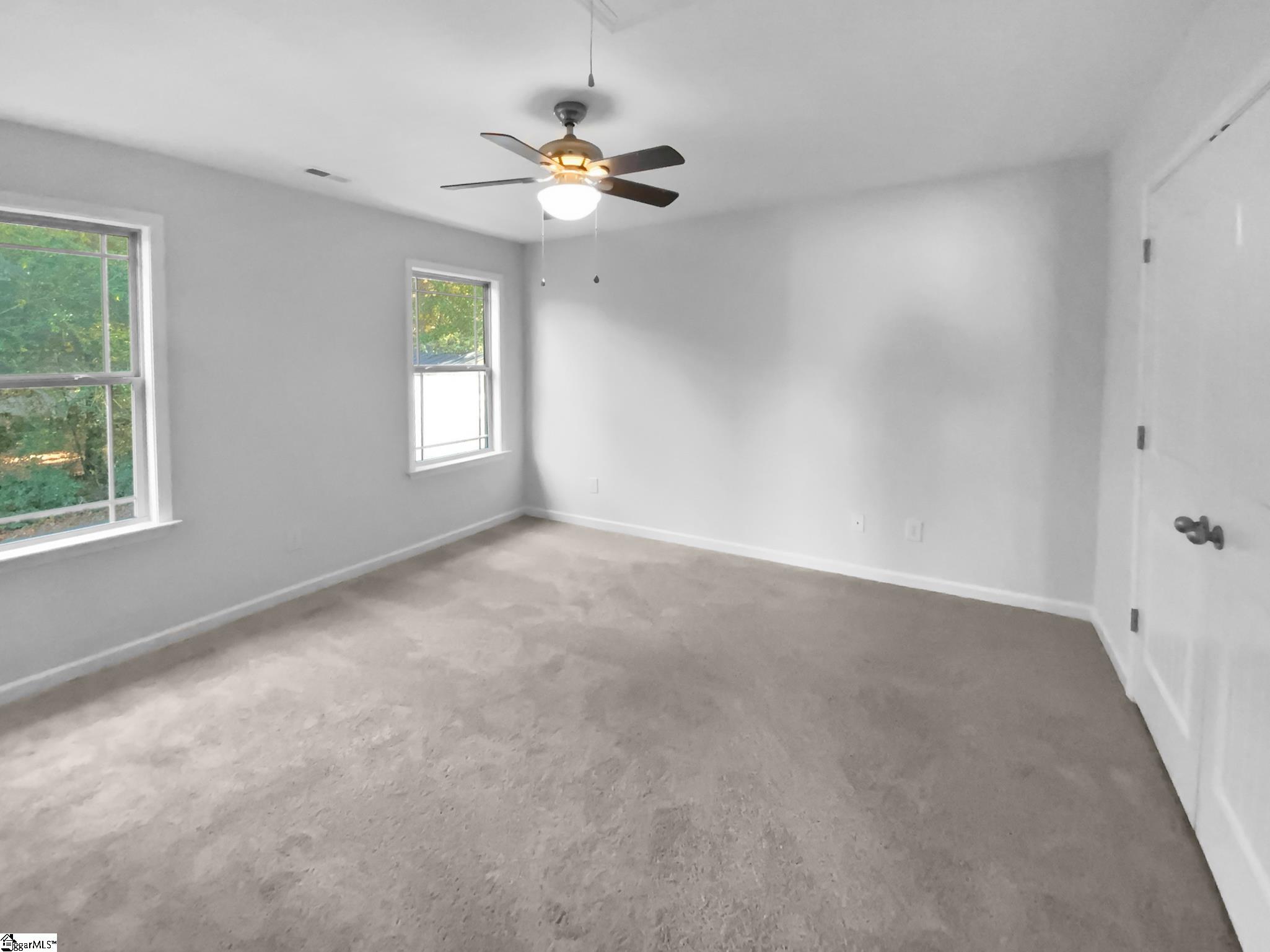 422 Mt Hood Drive Inman, SC 29349 - Photo 2 of 17