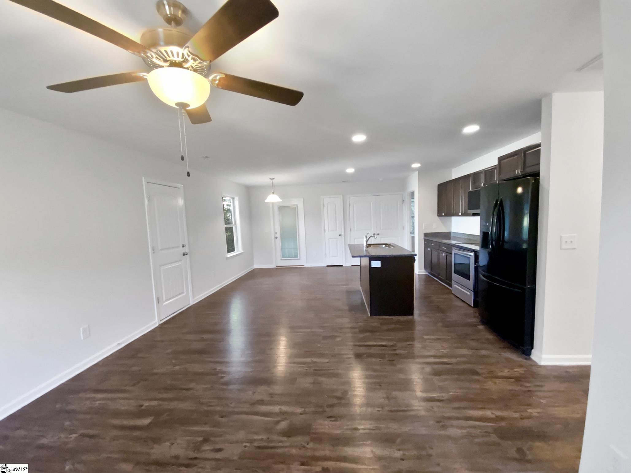 422 Mt Hood Drive Inman, SC 29349 - Photo 4 of 17