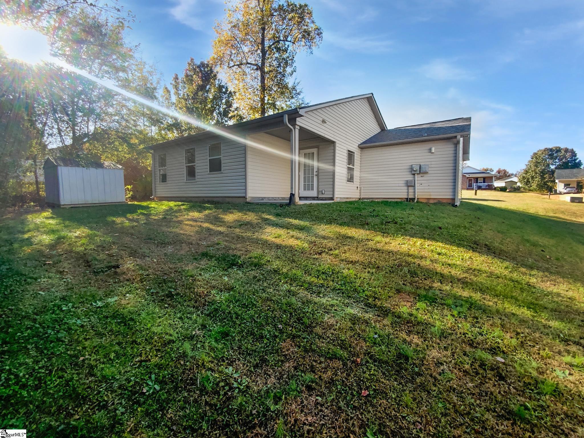 422 Mt Hood Drive Inman, SC 29349 - Photo 8 of 17