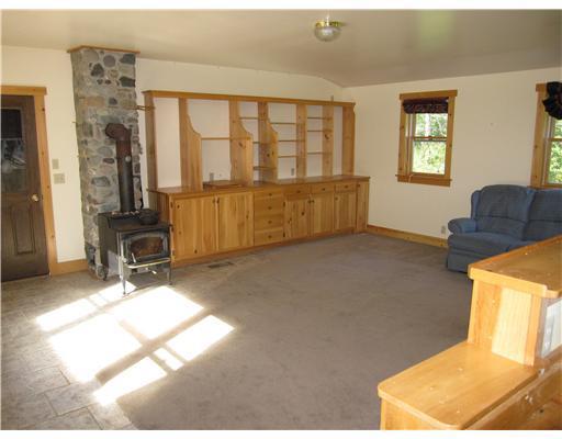 56 Head Of The Tide Road Belfast, ME 04915 - Photo 2 of 19 Living Room. Entry on left from...