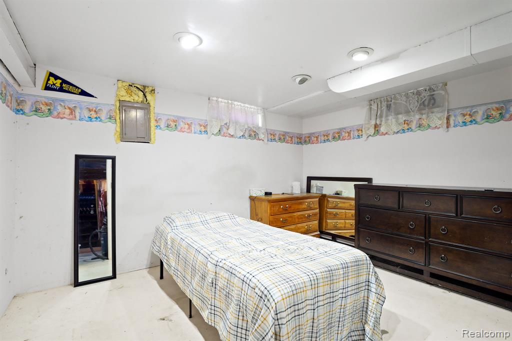 11106 Main Road Fenton, MI 48430 - Photo 30 of 34 Gallery Image 30