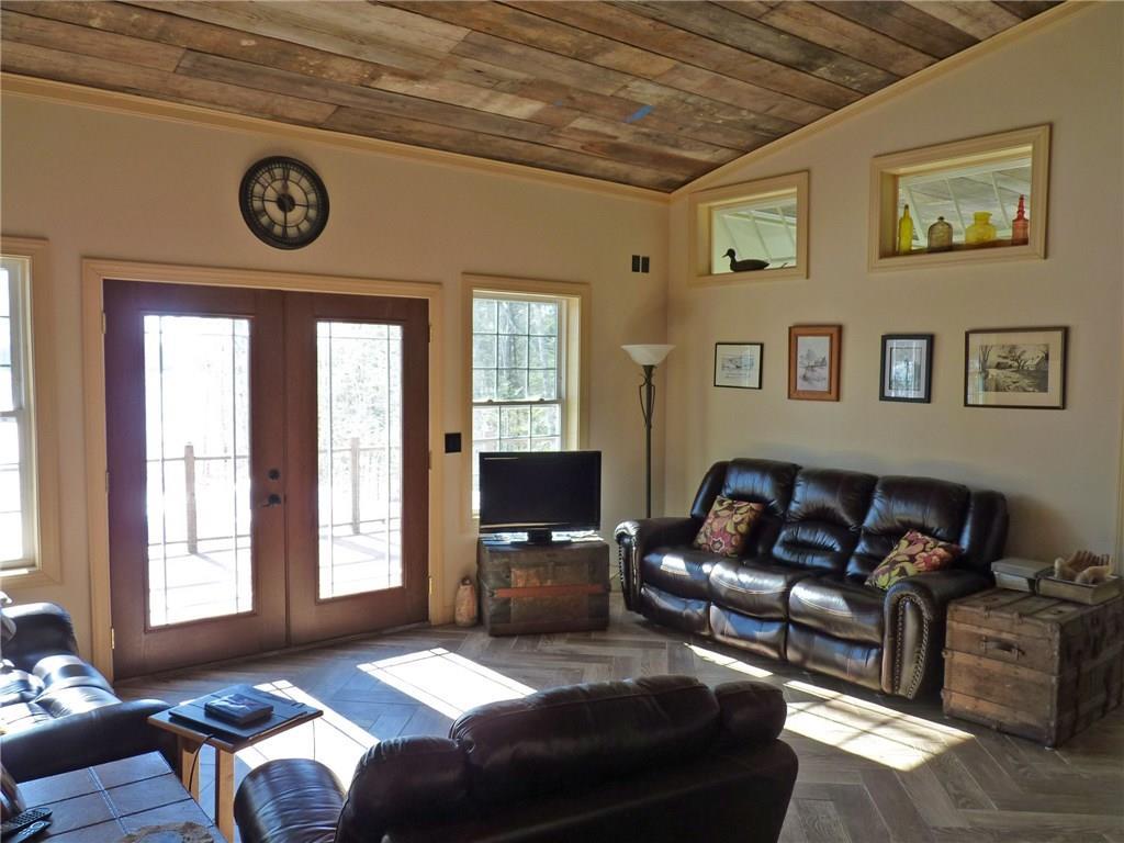 215 West Branch Road Ellsworth, ME 04605 - Photo 12 of 35 Living area