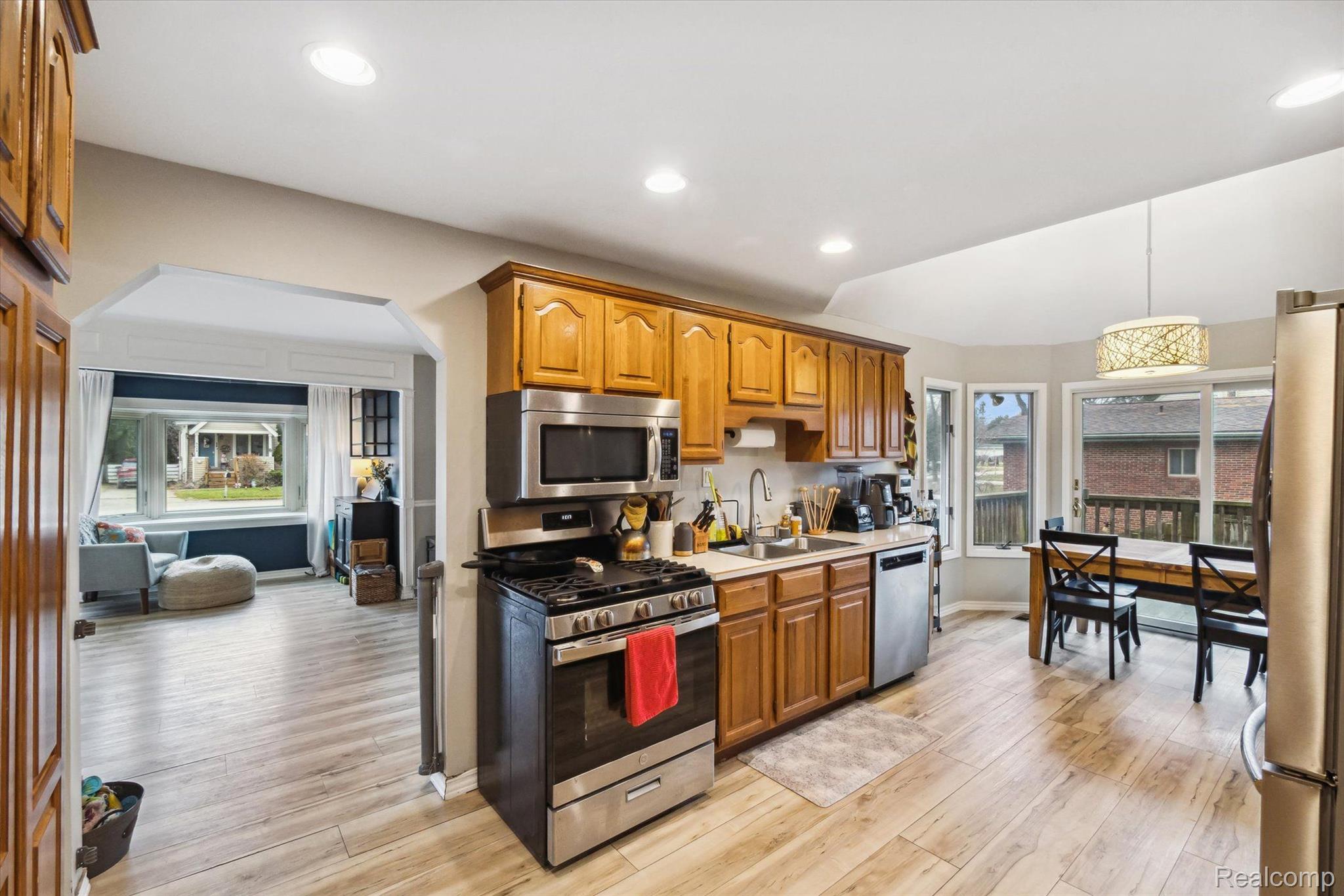3115 Devondale Road Rochester, MI 48309 - Photo 17 of 50 Gallery Image 17