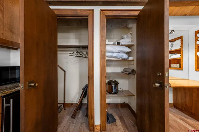 a view of a walk in closet