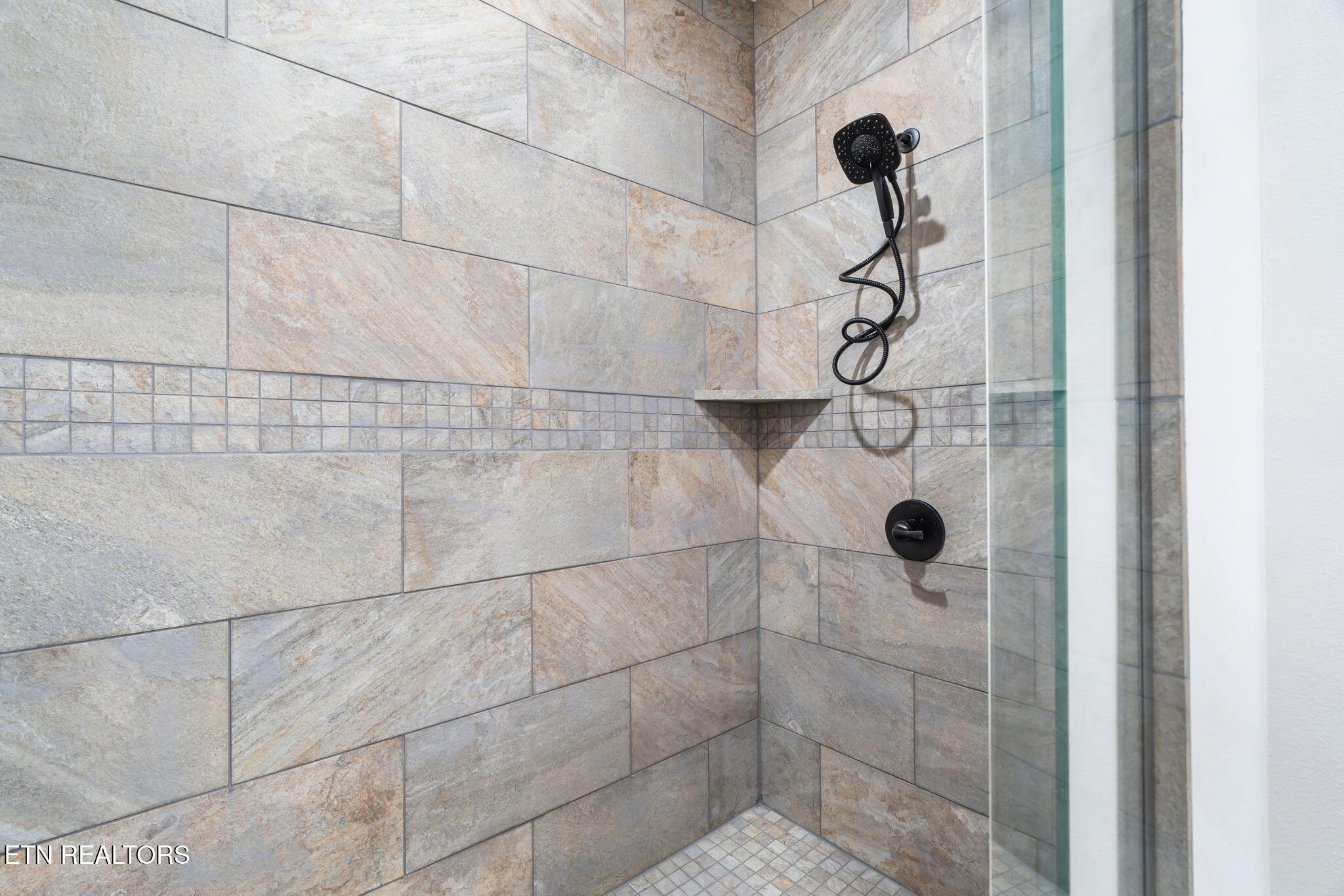 680 Kaylee Lane Del Rio, TN 37727 - Photo 23 of 41 a bathroom with a shower