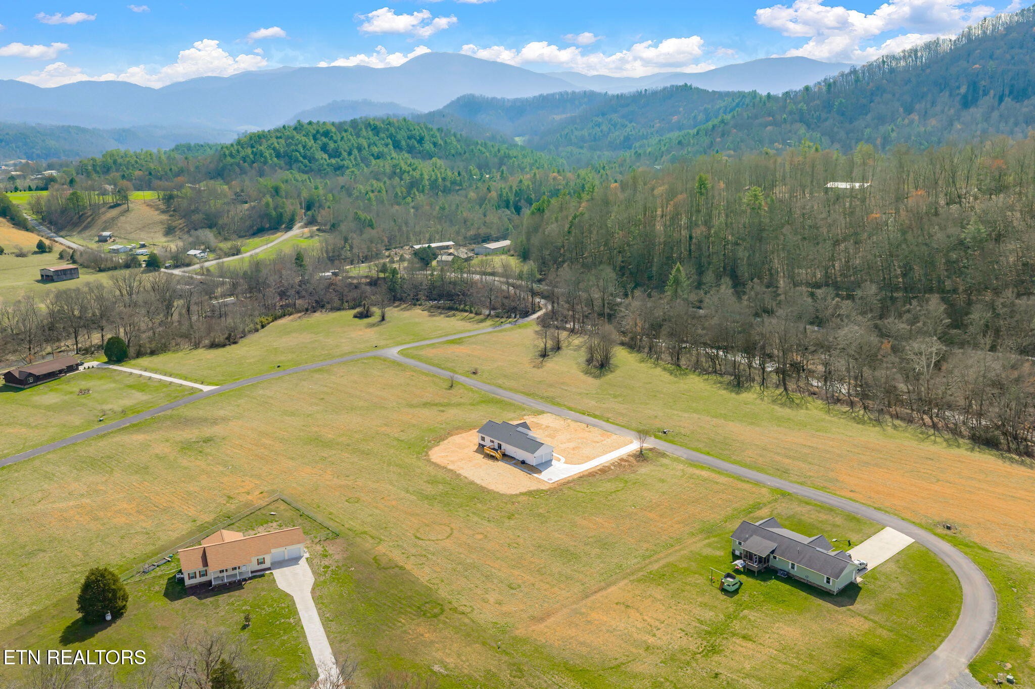 680 Kaylee Lane Del Rio, TN 37727 - Photo 36 of 41 a view of a swimming pool with a yard and mountain view