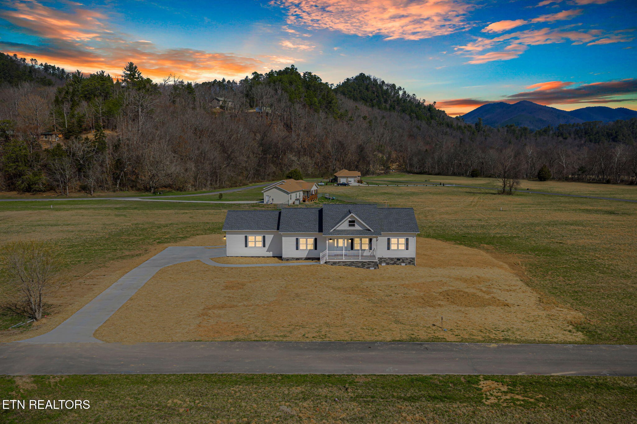 680 Kaylee Lane Del Rio, TN 37727 - Photo 40 of 41 a view of a lake with a mountain in the background