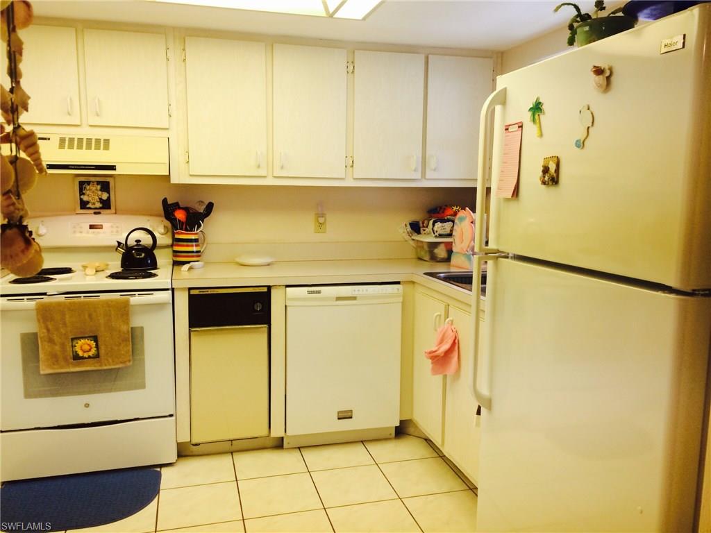 5590 Rattlesnake Hammock Road, Unit 202 Naples, FL 34113 - Photo 4 of 20 Gallery Image 4